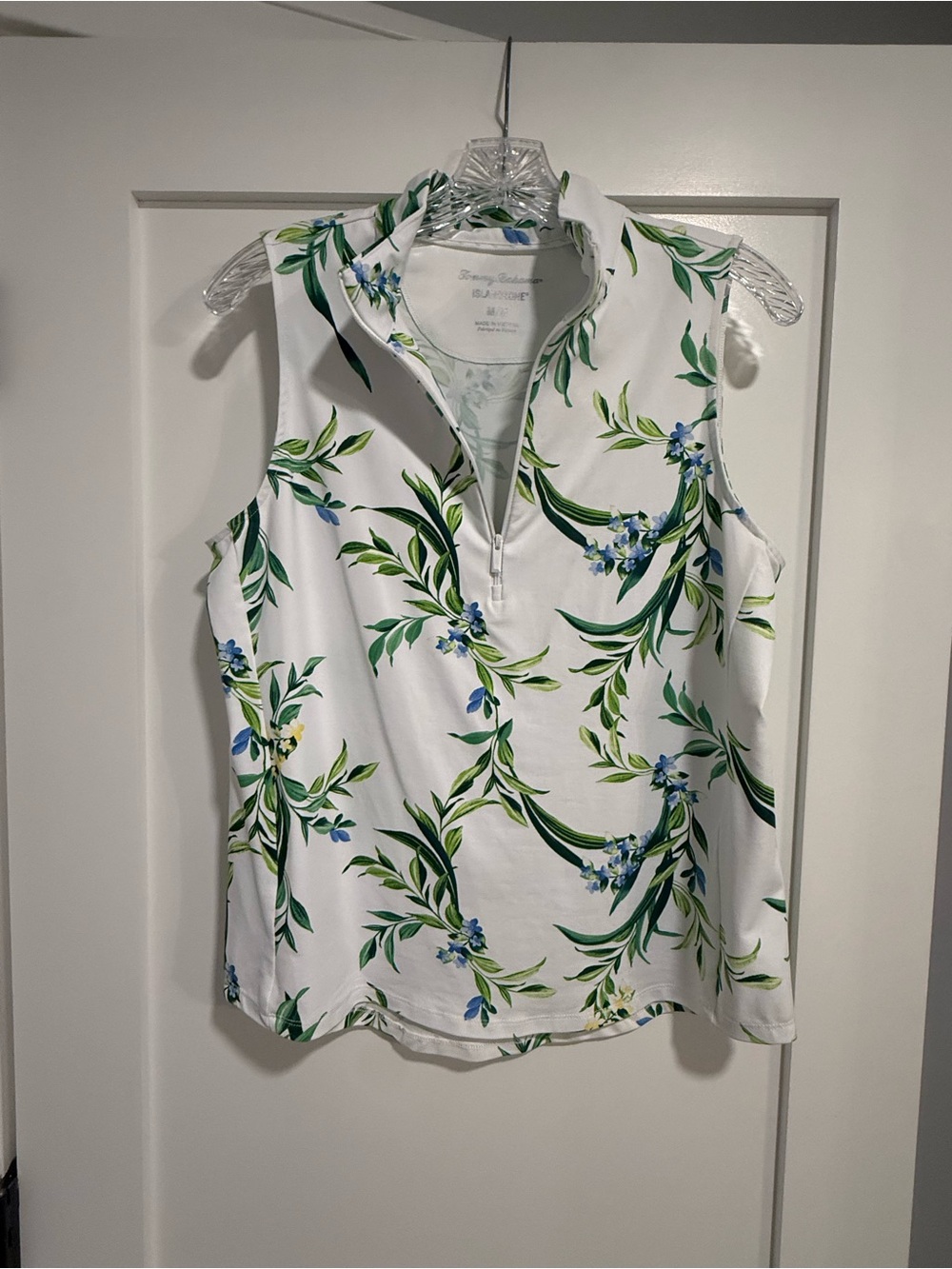 Tommy Bahama IslandZone® Aubrey Quarter Zip Sleeveless White Floral Top, size M
